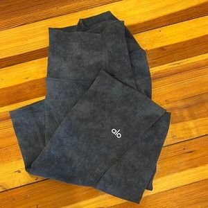 Alo yoga acid wash legging